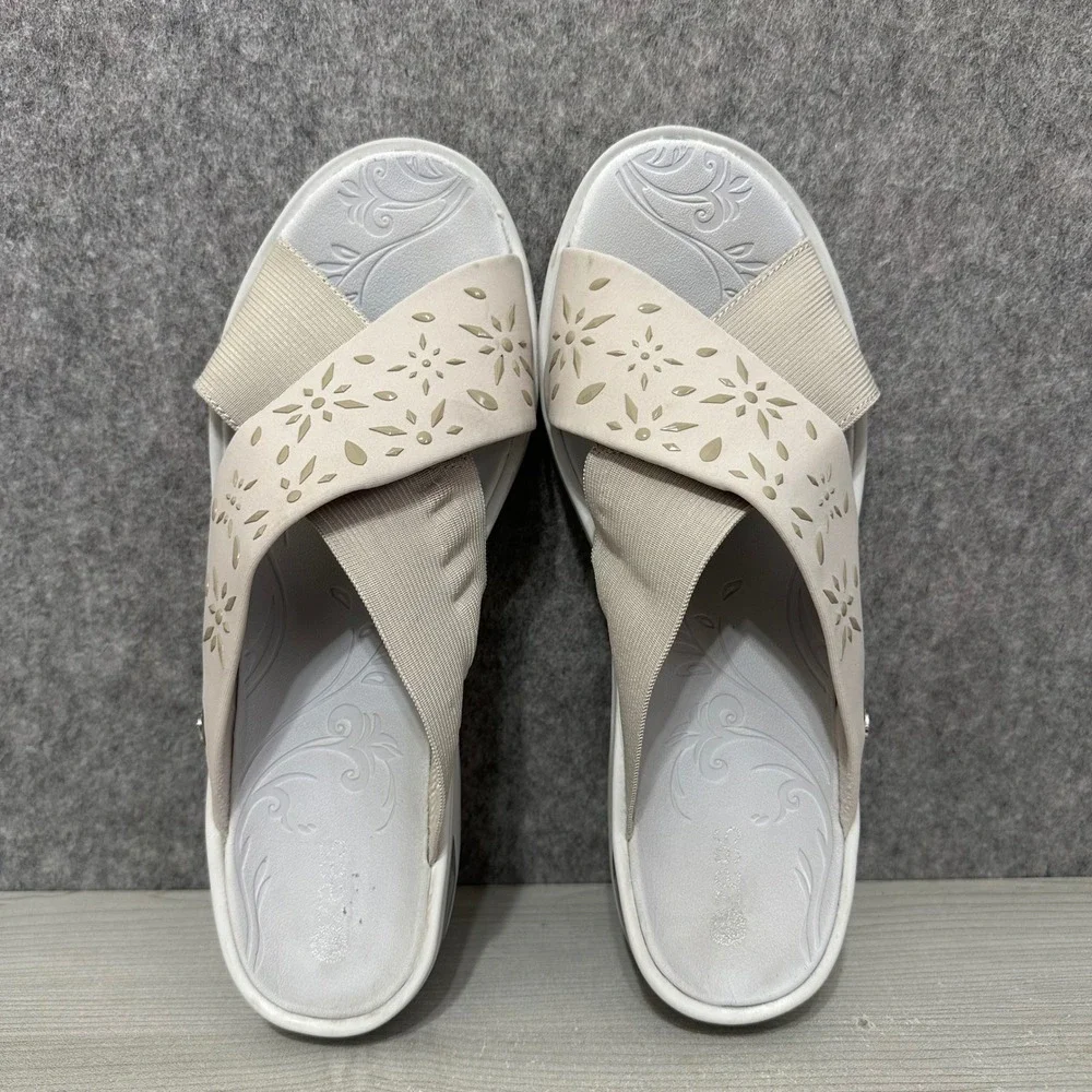 BZees Desire Slide Wedge Sandals Womens 11 Beige‎ Laser Crisscross Stretch